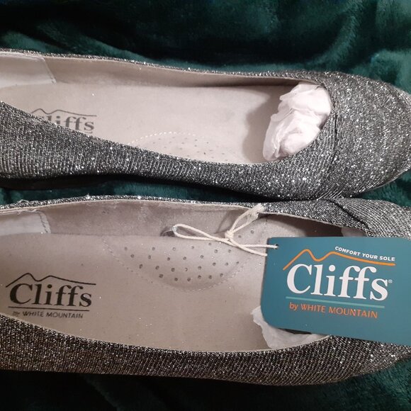CLIFFS BY WHITE MOUNTAIN SILVER SPARKLE FLATS NEW WITH TAGS - Picture 4 of 13